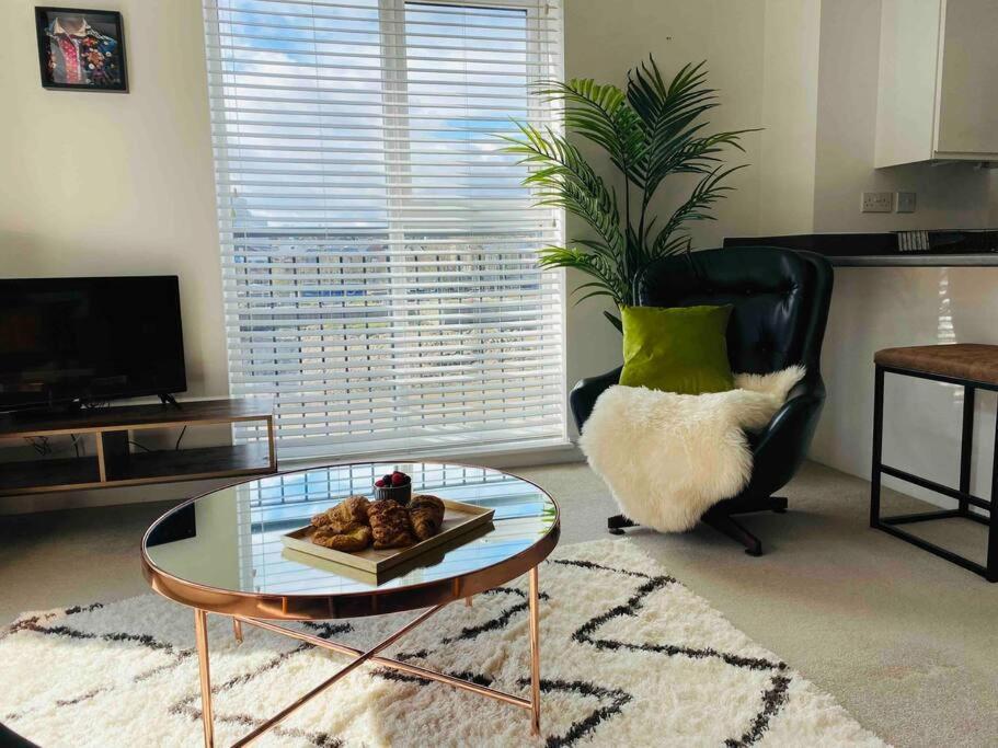 Luxury 2 Bedroom Waterfront Apartment With Balcony Newport  Esterno foto